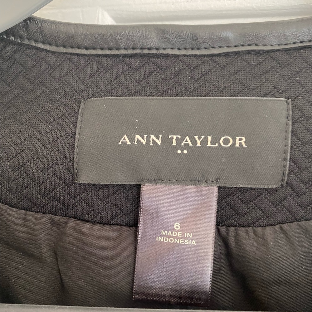 Jacket / Blazer - Picture 2 of 4